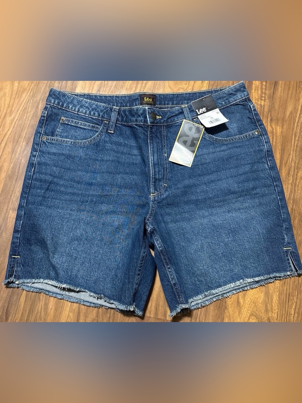 Lee Women's Denim Shorts Frayed Hem mid rise 7” size 16